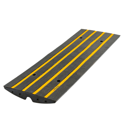 Enforcer Rolled Rubber Kerb Ramp for Driveway Edge
